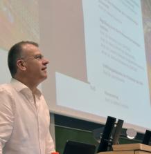 Prof. Dr. Lars Schmelter